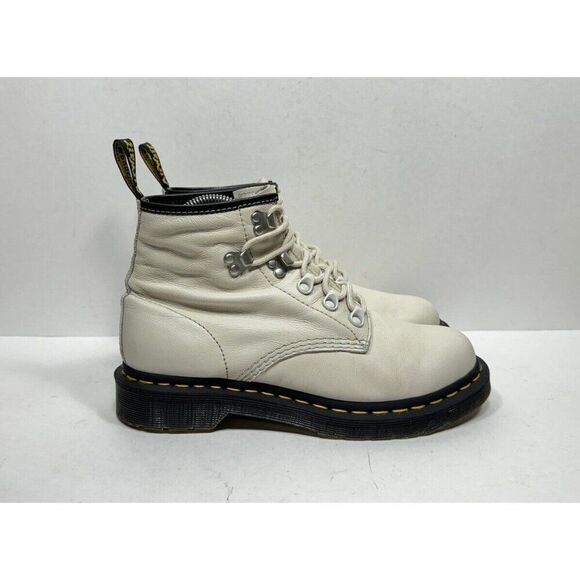 Dr. Martens 101 Hardware Virginia Leather Ankle Boots Bone Women’s Size 9 - Picture 1 of 9